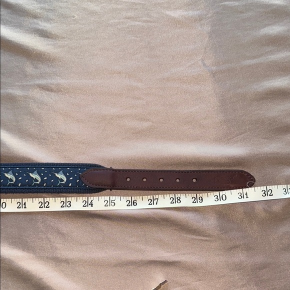 Vineyard Vines Swordfish Belt Brown Leather Blue Sailfish Silk Print Sz 26” - Picture 2 of 9